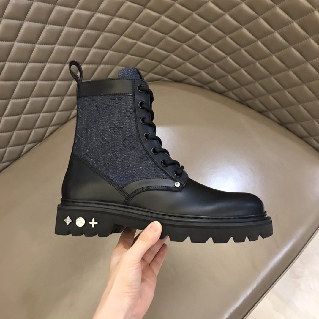 L0vis Vvtt0n LV Ranger Ankle Boots Monogram Flower Black For Men 1AANTF