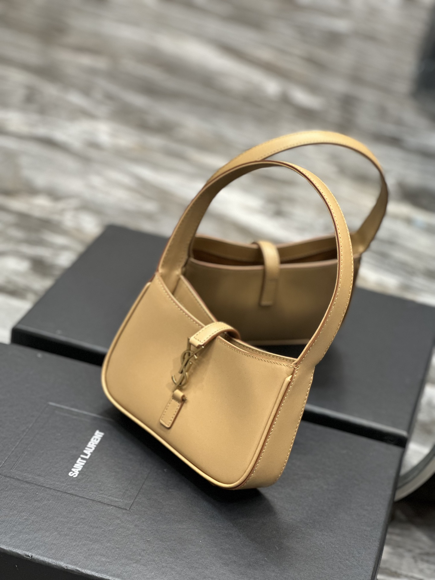 Sa1nt Lau*nt Le 5 A 7 Mini Black/Brown For Women‎ 7.5in/19cm 7103182R20W1000