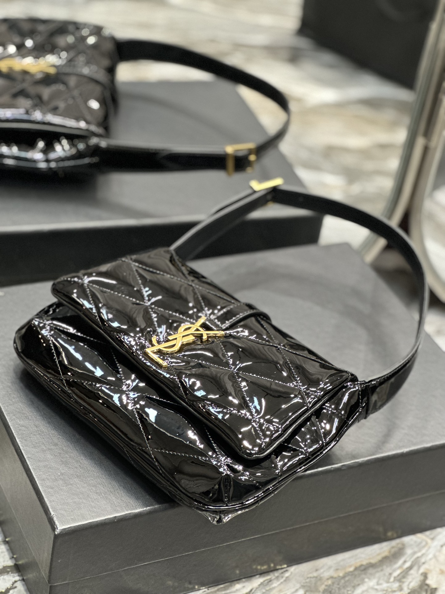 Sa1nt Lau*nt Le 5a7 Shoulder Bag Black For Women‎ 9.4in/24cm SLAU-WY2177