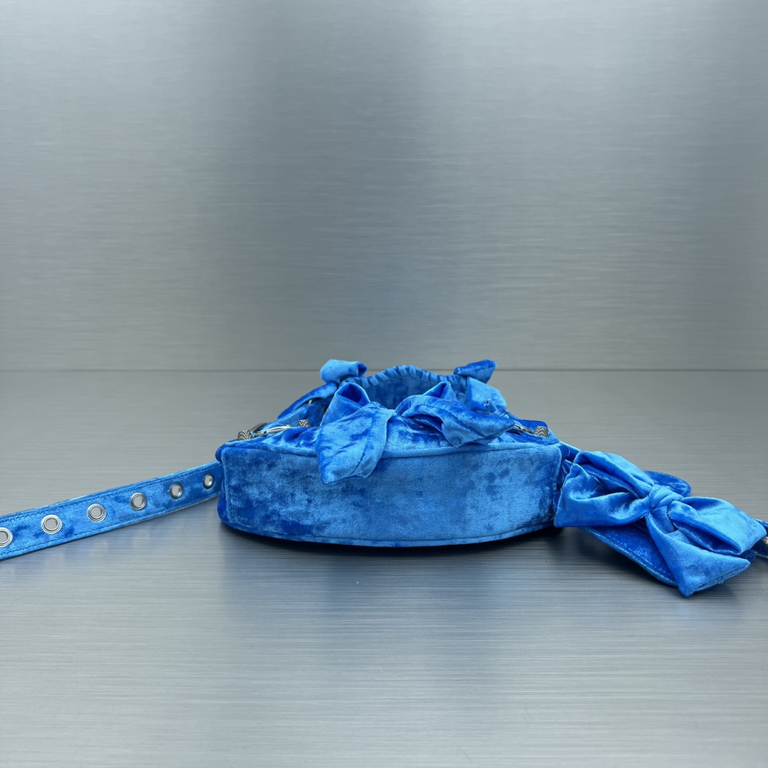 Ba1en*iaga Le Cagole XS Shoulder Bag Blue For Women‎ 10.2in/25.9cm