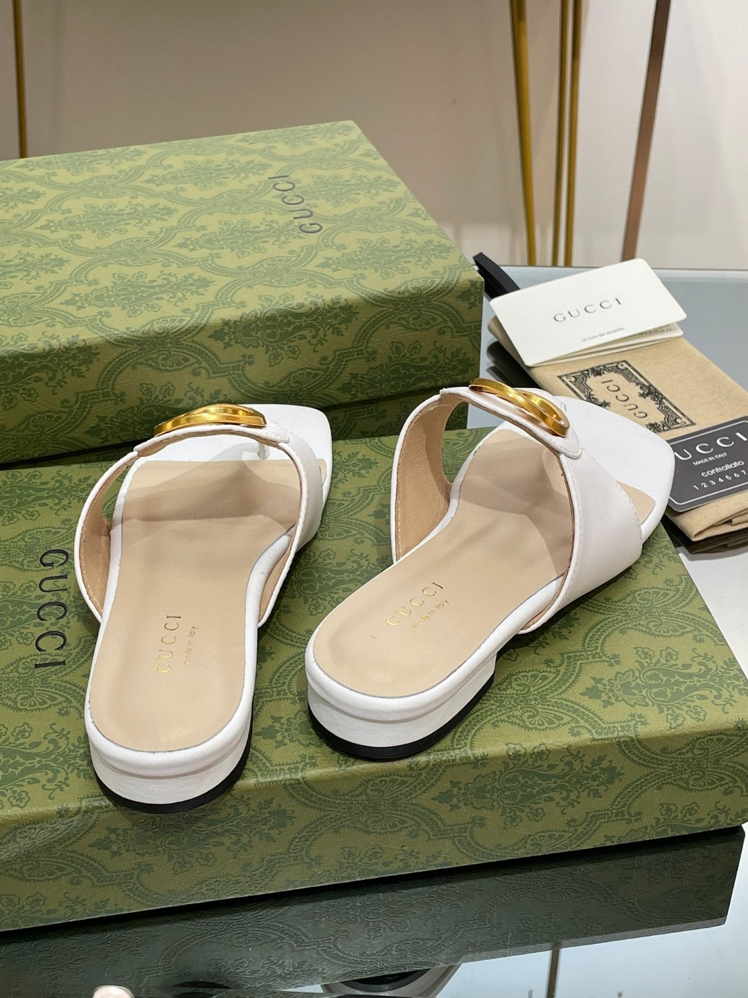 Gvc*1 Blondie Thong Sandal White For Women 739048 C9D00 9022