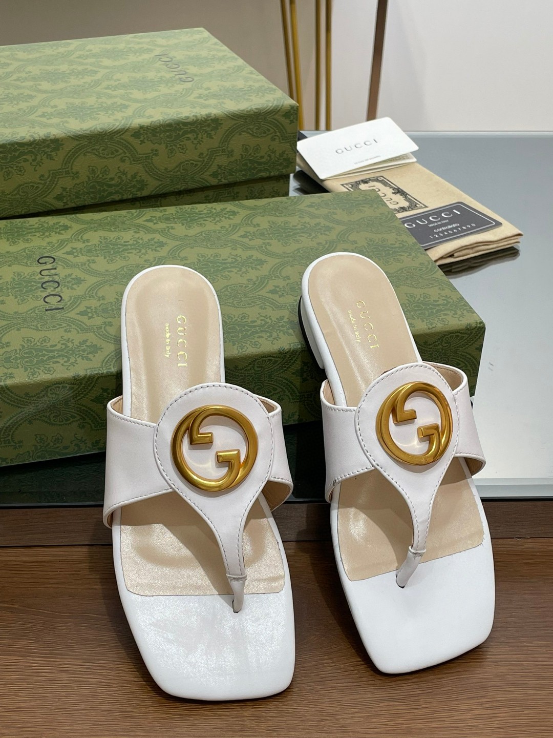 Gvc*1 Blondie Thong Sandal White For Women 739048 C9D00 9022