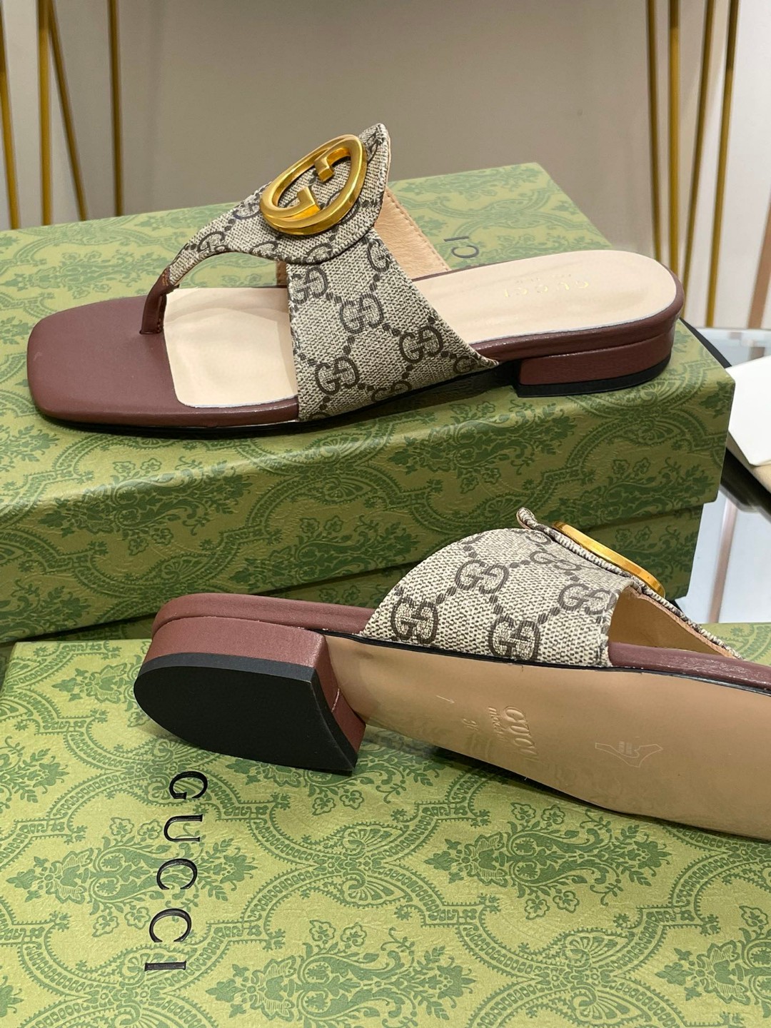 Gvc*1 Blondie Thong Sandal In Monogram Brown For Women 