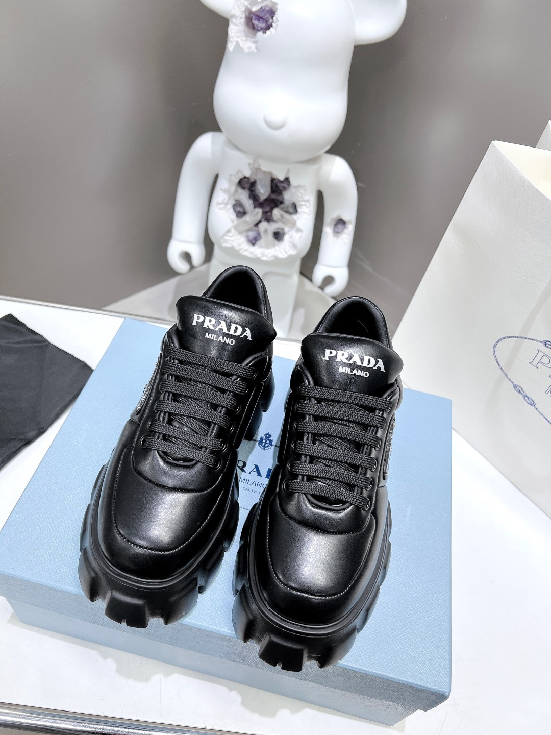 Pra*a Soft Padded Nappa Lace-Up Shoes Black For Women 2.1 in/ 5.5 cm