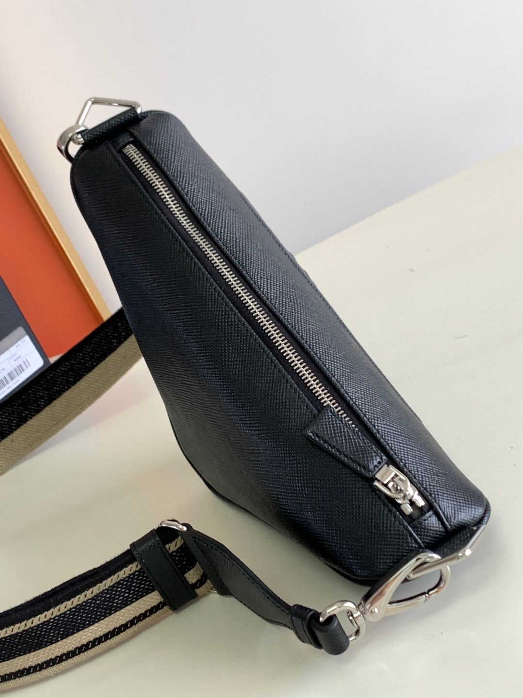 Pra*a Saffiano Pra*a Triangle Bag Green/Black/White For Women 11.1 in / 28 cm 2VH155_2FAD_F0458_V_OOO