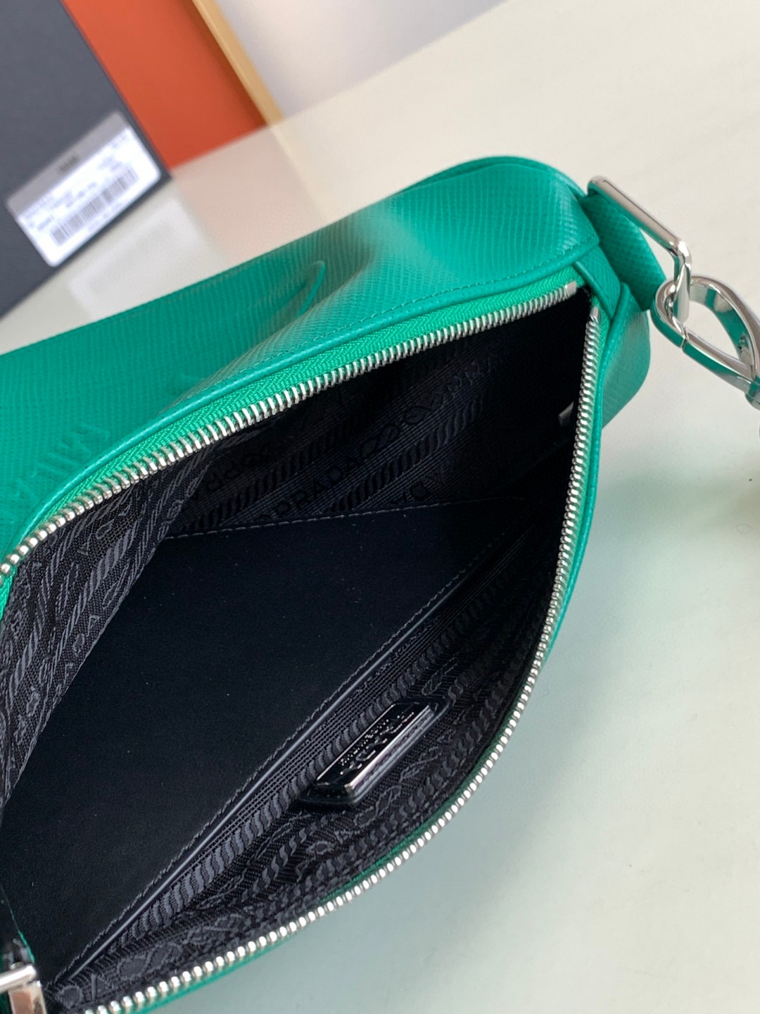 Pra*a Saffiano Pra*a Triangle Bag Green/Black/White For Women 11.1 in / 28 cm 2VH155_2FAD_F0458_V_OOO
