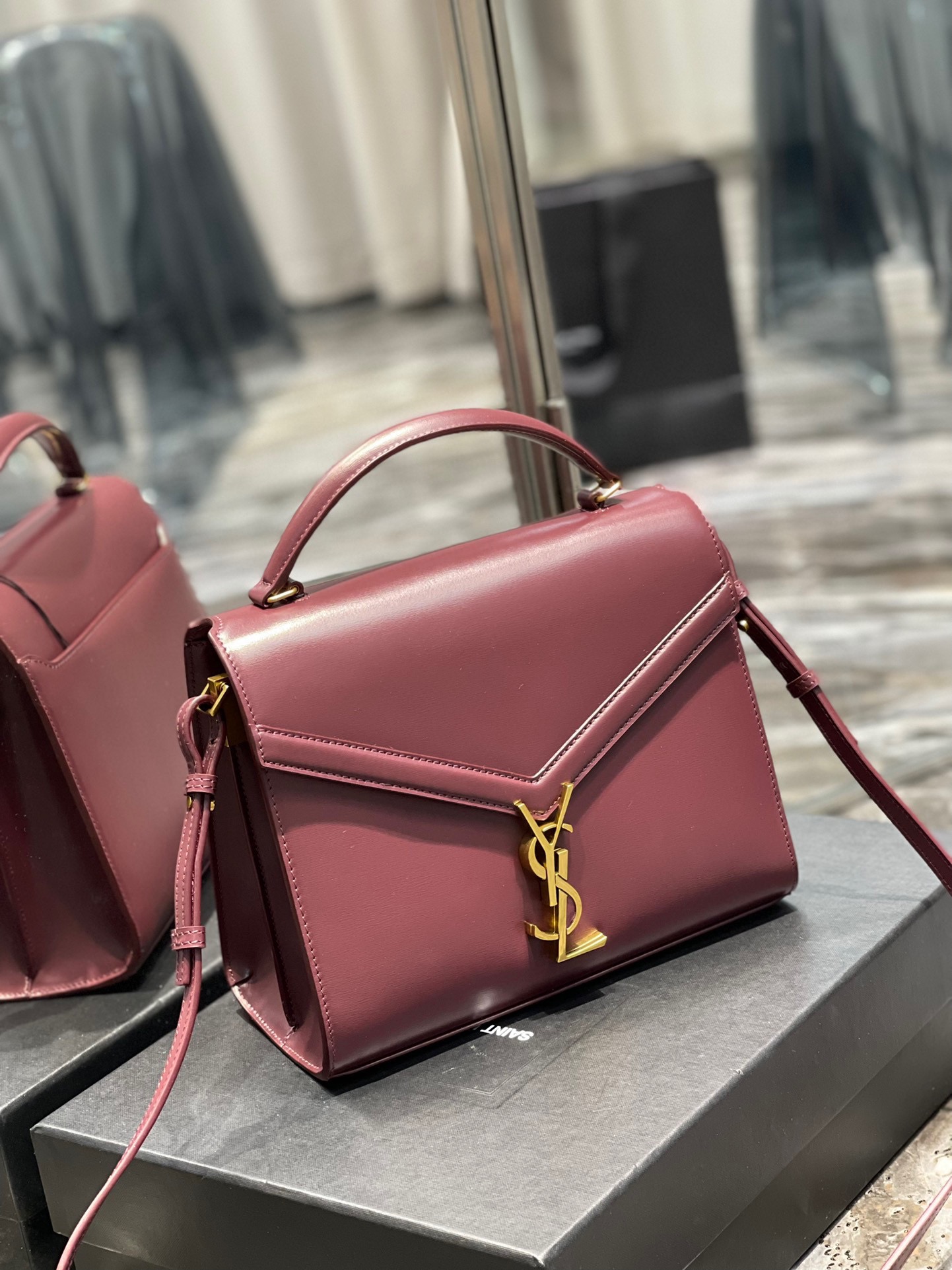 Sa1nt Lau*nt Cassandra Medium Top Handle Bag Black/White/Burgundy/Grey/Brown For Women‎ 9.6in/24.5cm