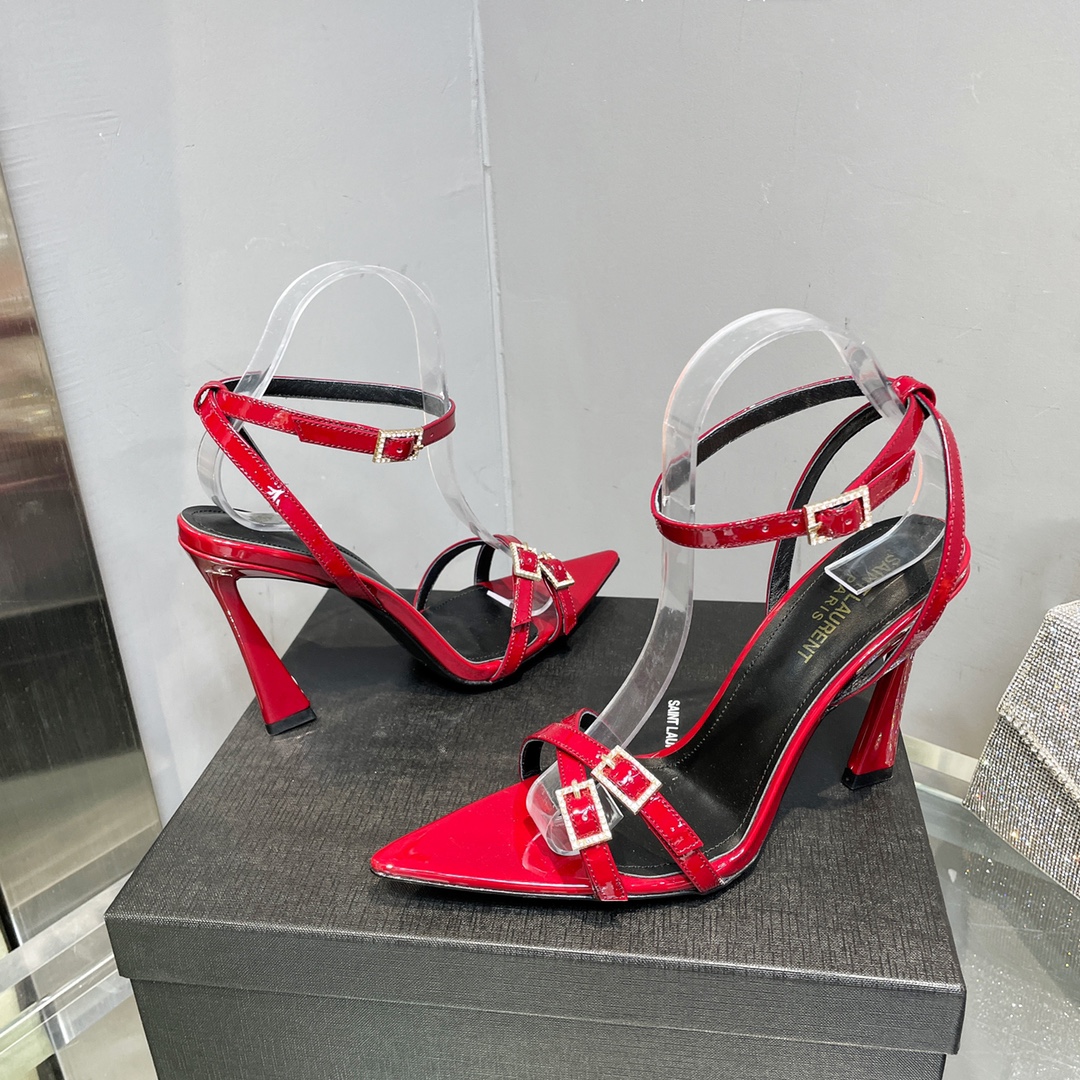 Sa1nt Lau*nt Lila Sandals In Patent Red For Women