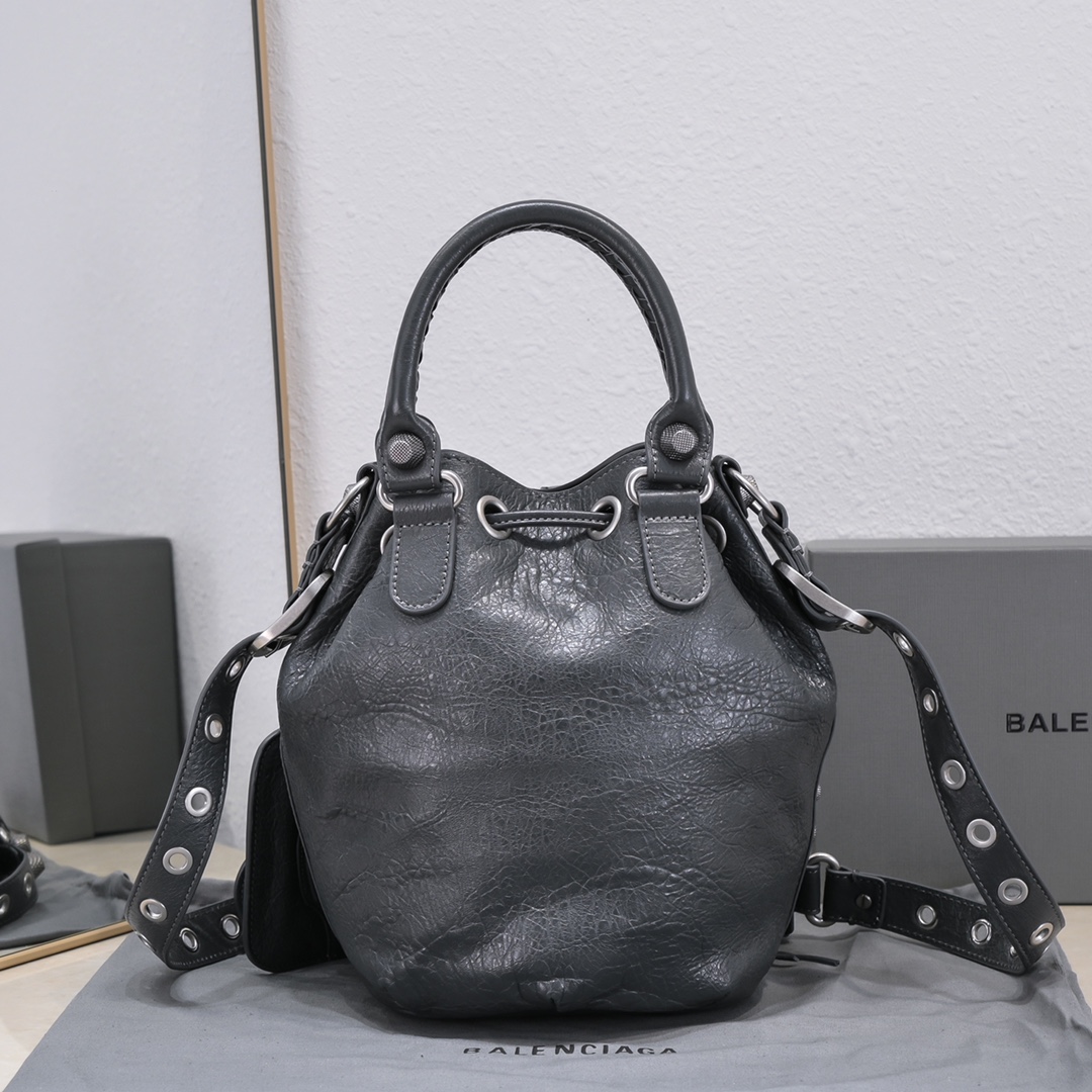 Ba1en*iaga Le Cagole Small Bucket Bag In White/Black/Purple For Women 11.8in/30 cm