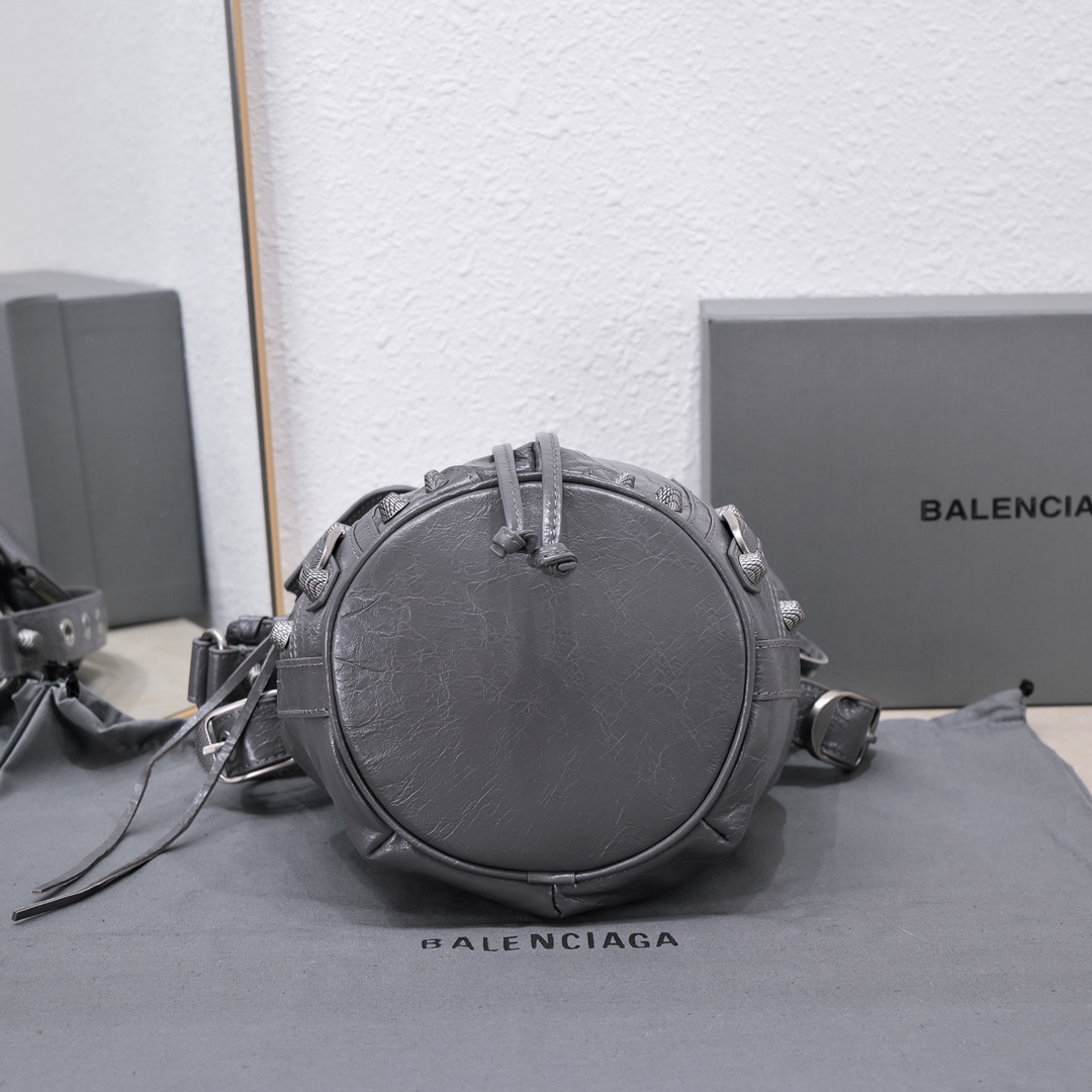 Ba1en*iaga Le Cagole Xs Bucket Bag White/Black/Light Black/Grey/Light Grey For Women 7.8in/20 cm 7024311VG9Y9104