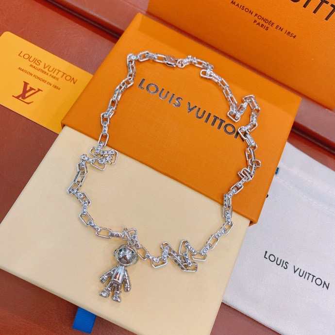 L0vis Vvtt0n Asronaut Necklace Silver For Women