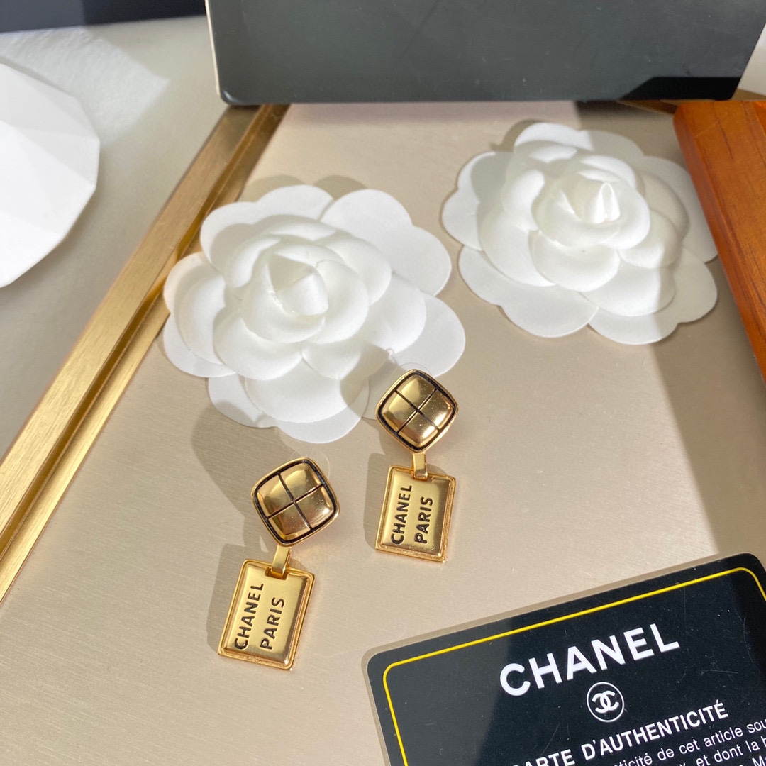 Ch**el Big-Name Earrings Gold For Women