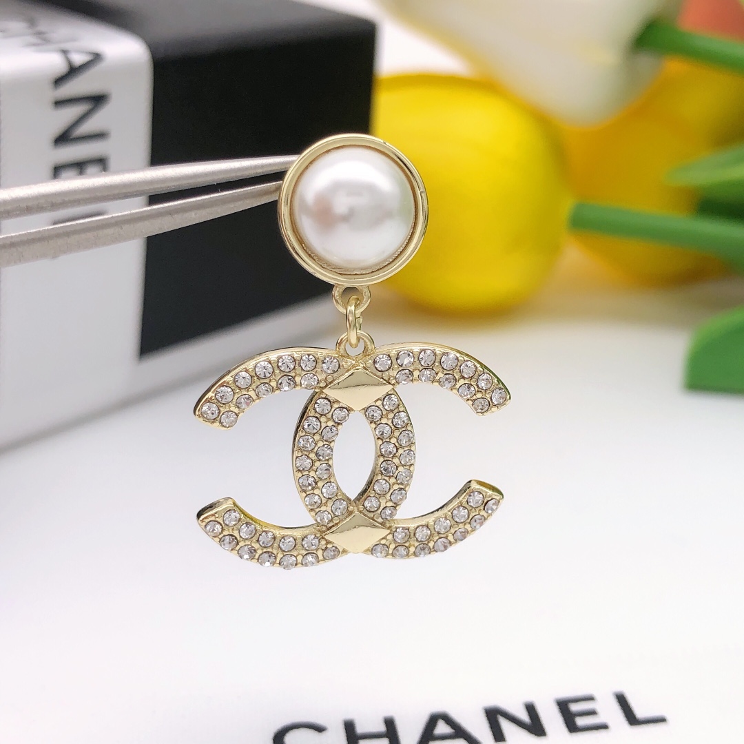 Ch**el C-Shaped Earrings Gold For Women