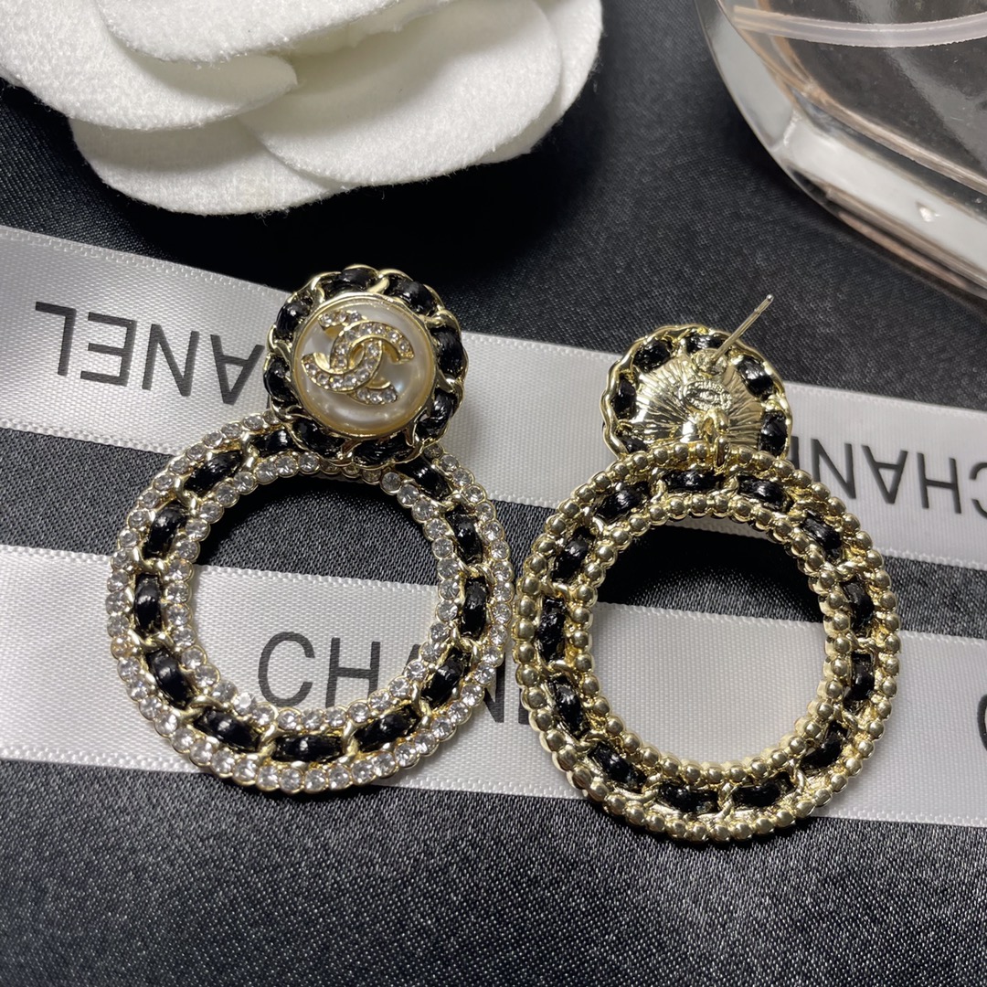 Ch**el Double C Earrings Black For Women