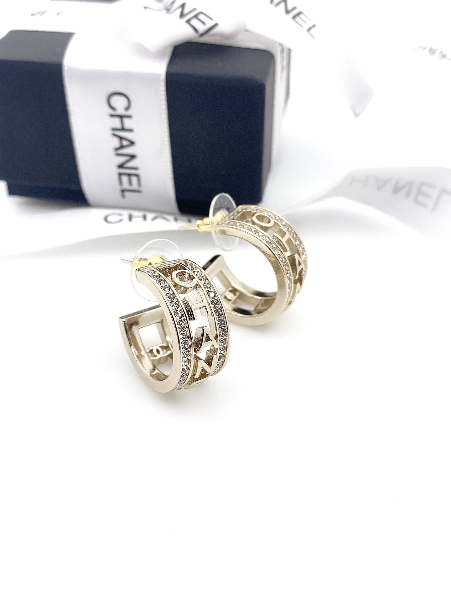 Ch**el Engraving The Letter C-H-A-N-E-L Earrings Gold Tone For Women