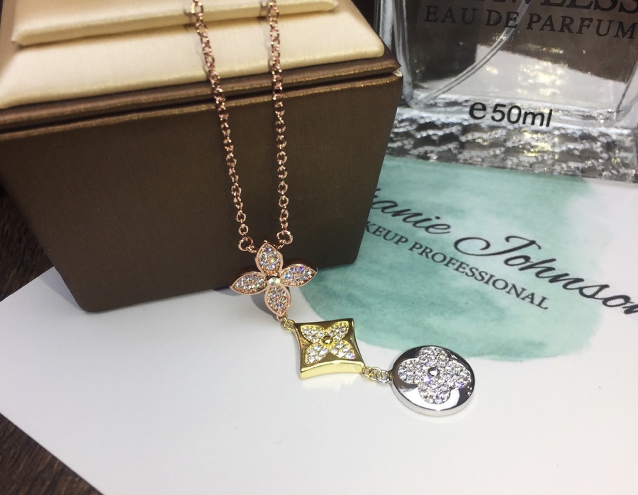 L0vis Vvtt0n Flower Necklace Silver For Women