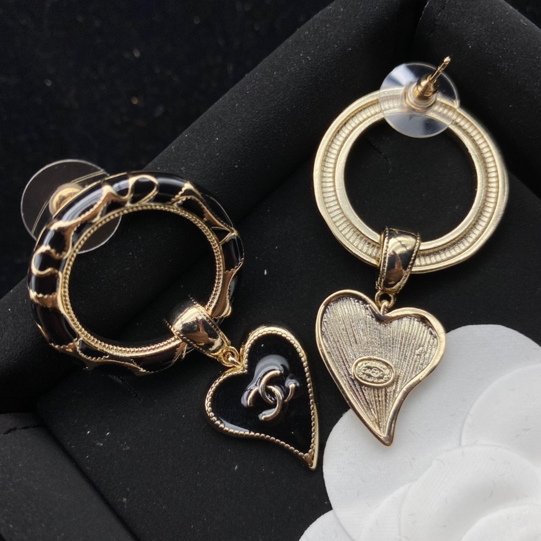 Ch**el Heart Earrings Black For Women