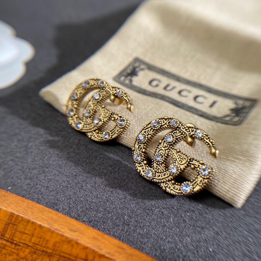 Gvc*1 Logo Stud Earrings Gold For Women