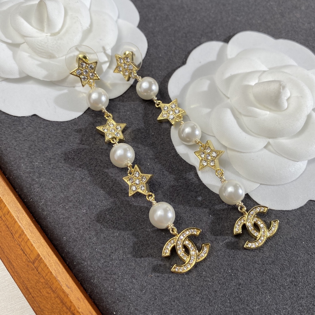 Ch**el Long Star Earrings Gold For Women