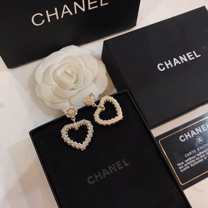 Ch**el Lovely Heart Earrings Gold Tone For Women