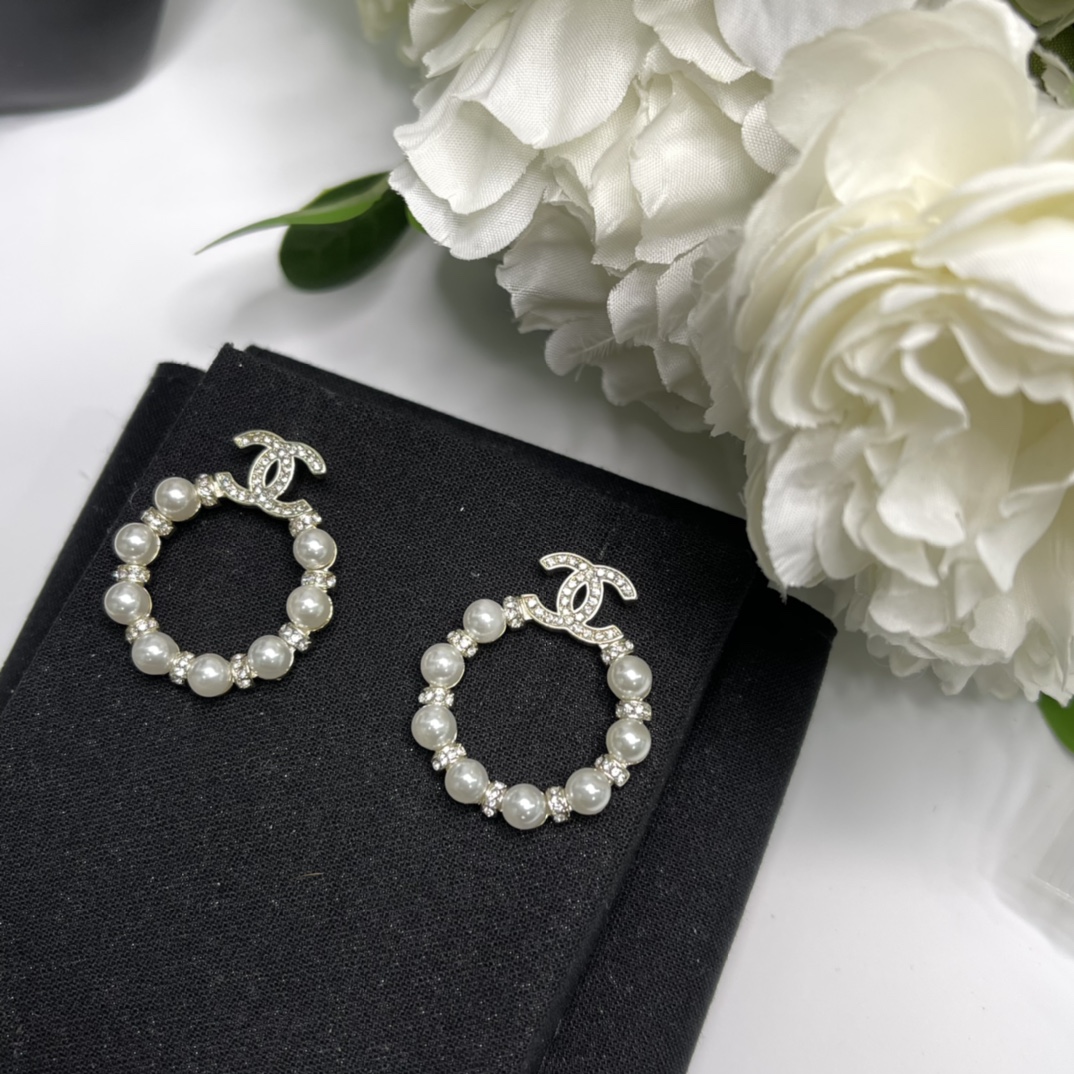 Ch**el Mini Pearl Border Circle Frame Earrings Gold Tone For Women