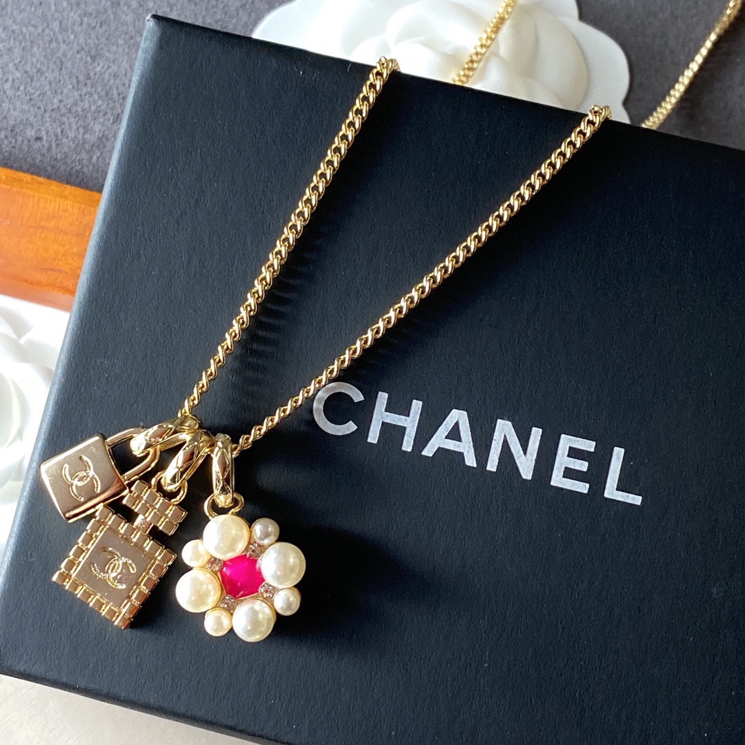 Ch**el Padlock Necklace Gold For Women
