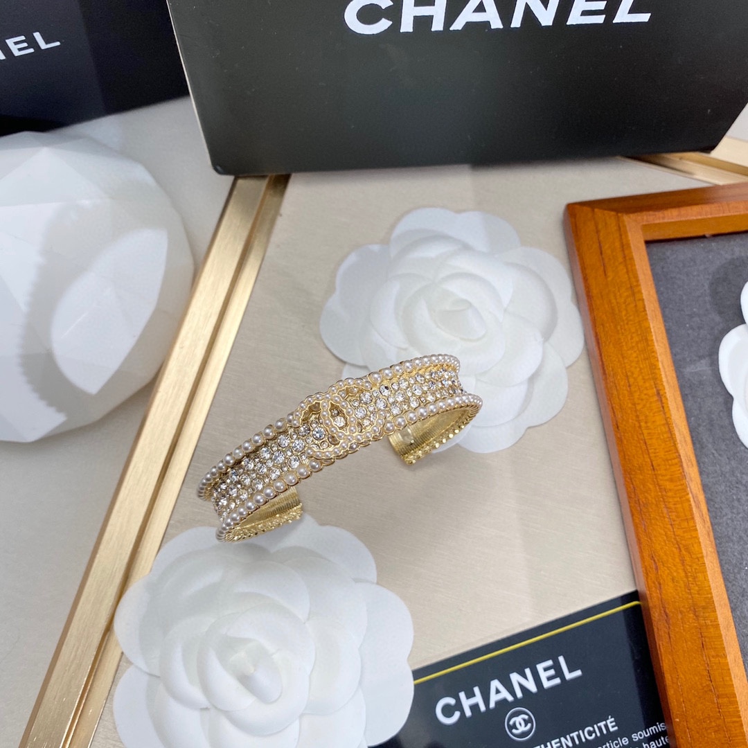 Ch**el Pearls Bracelet Gold For Women