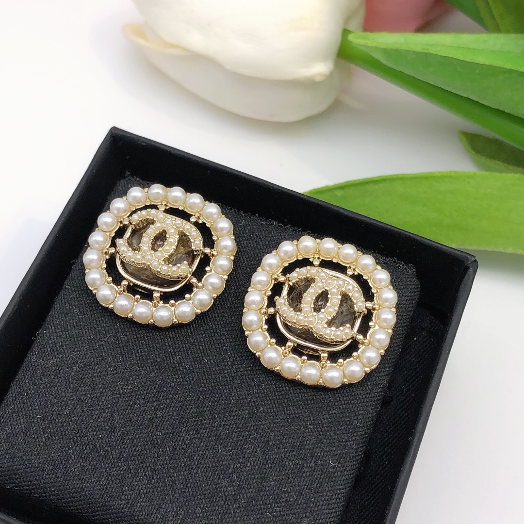 Ch**el Slim Rice Grain Round Earrings Gold For Women