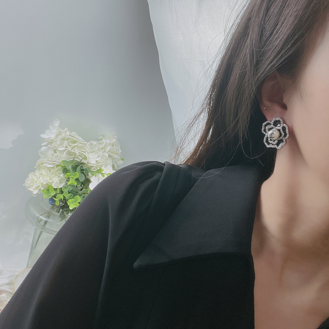 Ch**el Sweet Lady Camellia Earrings Black For Women