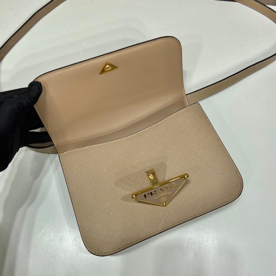 [True-to-ORIGINAL] Pra*a Emblème Saffiano Shoulder Bag In Beige For Women 8.6 in/22cm – 1BD320_2A4A_F0036_V_UTO