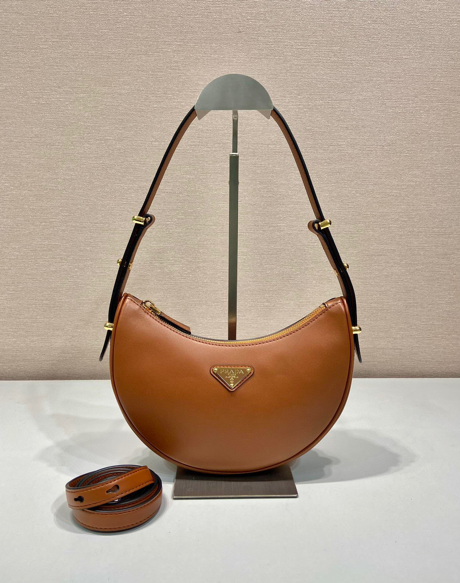 Pra*a Shoulder Bag In Brown For Women 8.8in/ 22.5cm 1BC194_ASK_F0XUG_V_HOO
