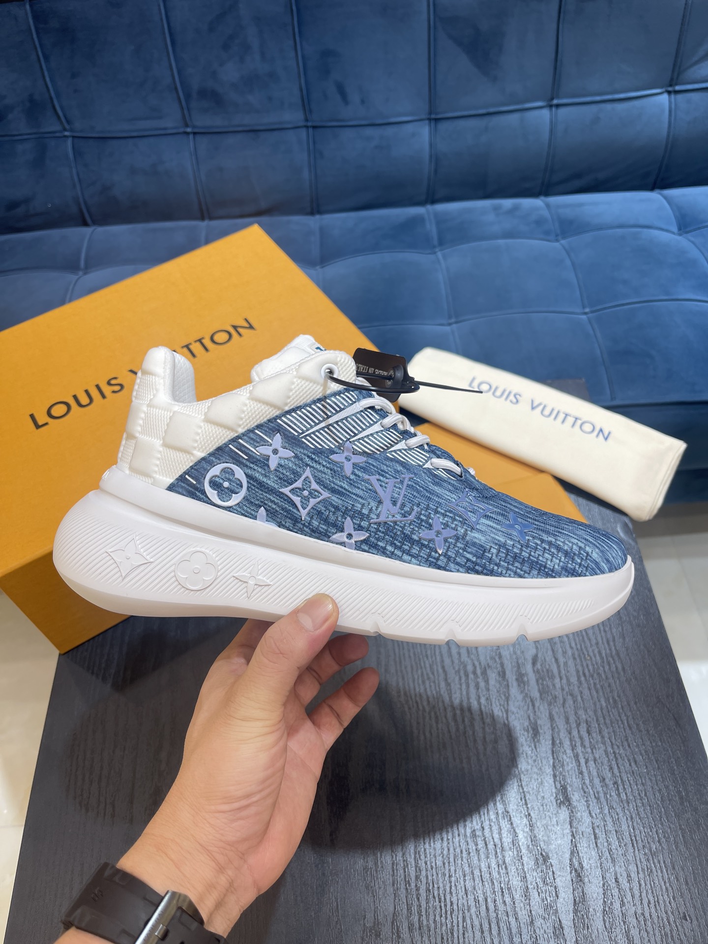 L0vis Vvtt0n Show Up Sneaker Blue For Men 1AA48E