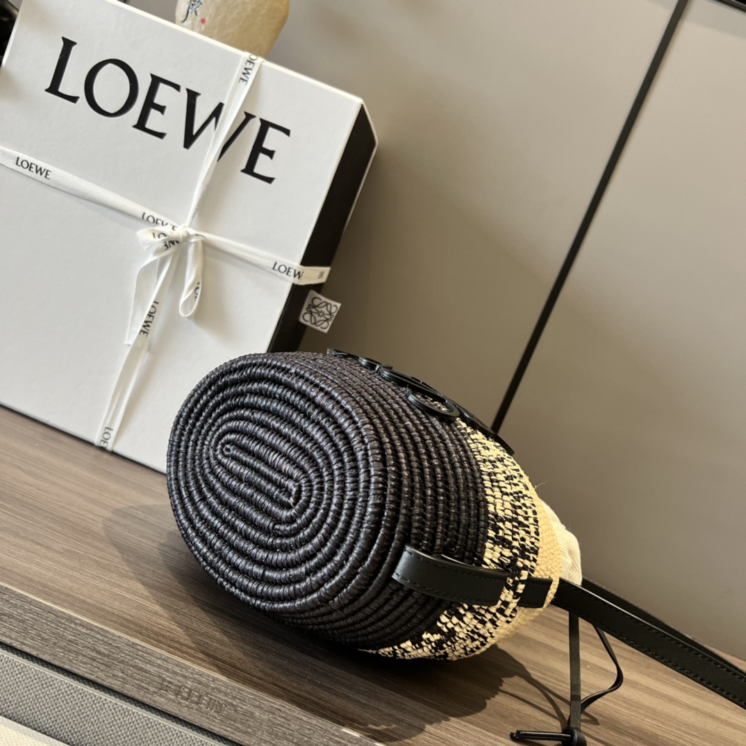 L0ew* Beehive Basket Bag Beige/Black For Women 7.9in / 20cm