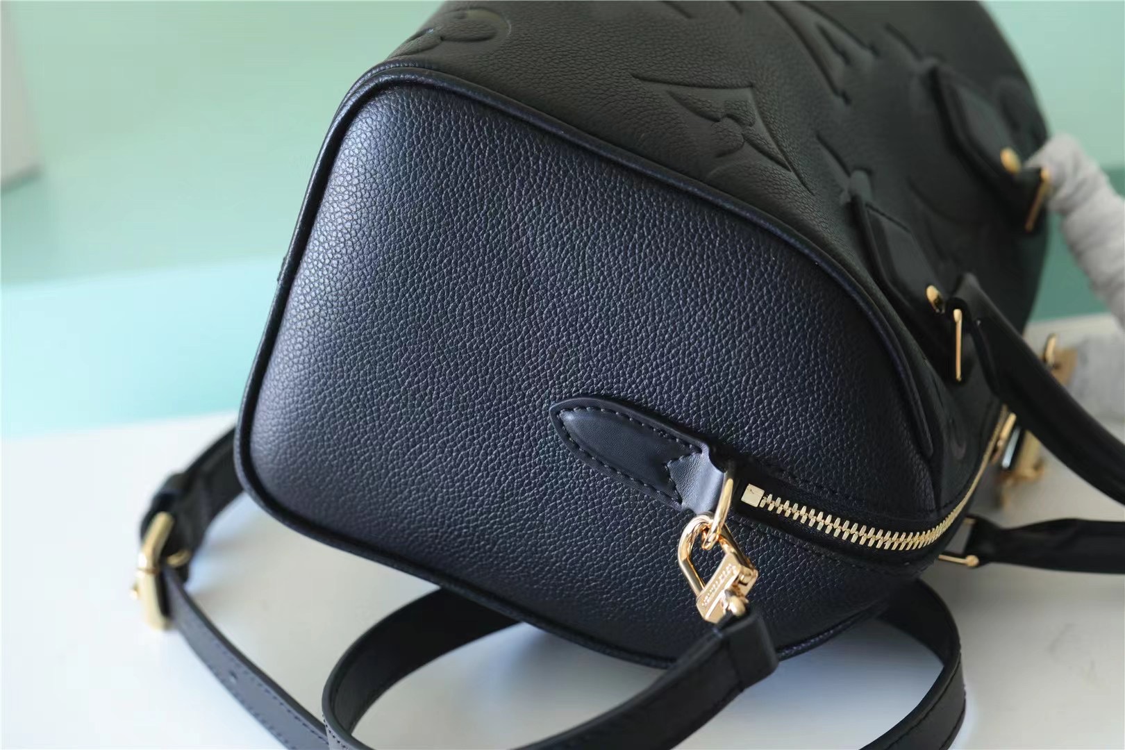 L0vis Vvtt0n Speedy Bandoulière 25 Bag Black For Women‎ 9.8n/25cm M58951