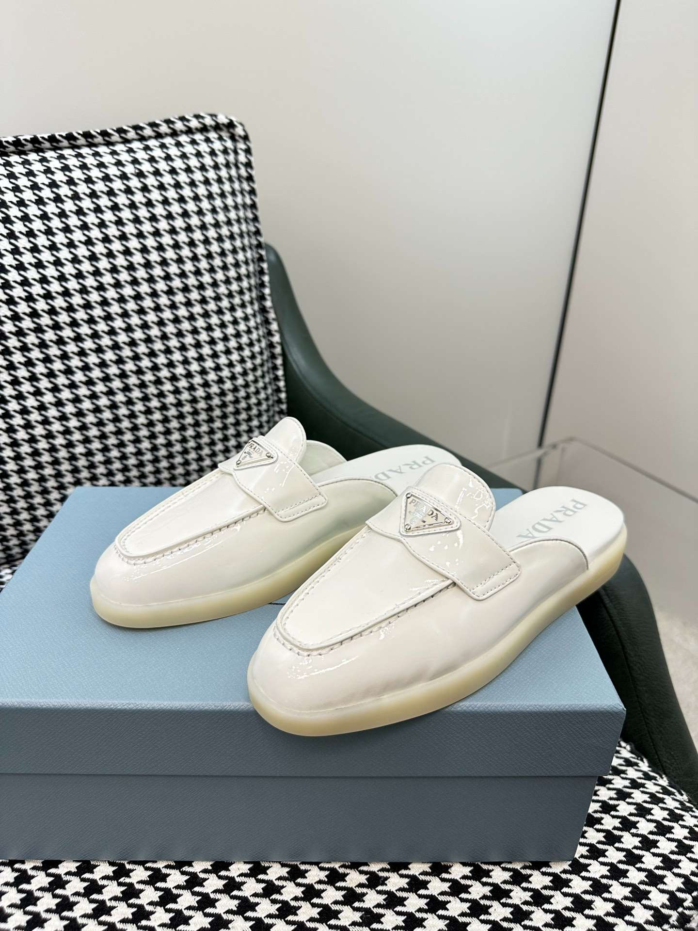 Pra*a Brushed Sabots White For Women