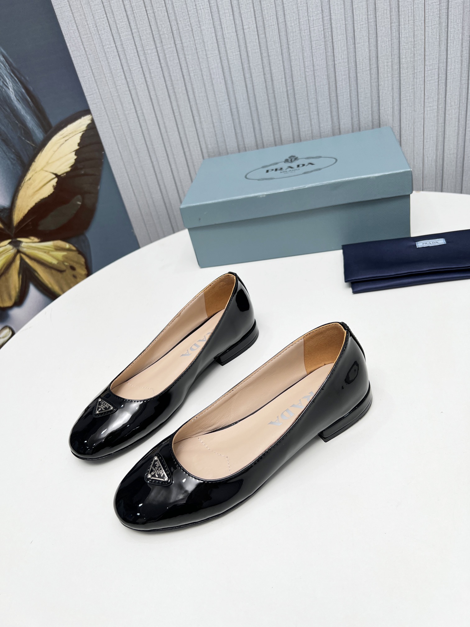 Pra*a Patent Ballerinas Black For Women 1F200N_069_F0002_F_015