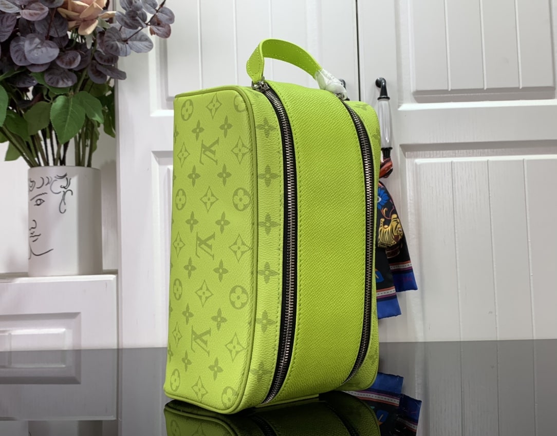 Dopp Kit Light Green 28cm/ 11 in