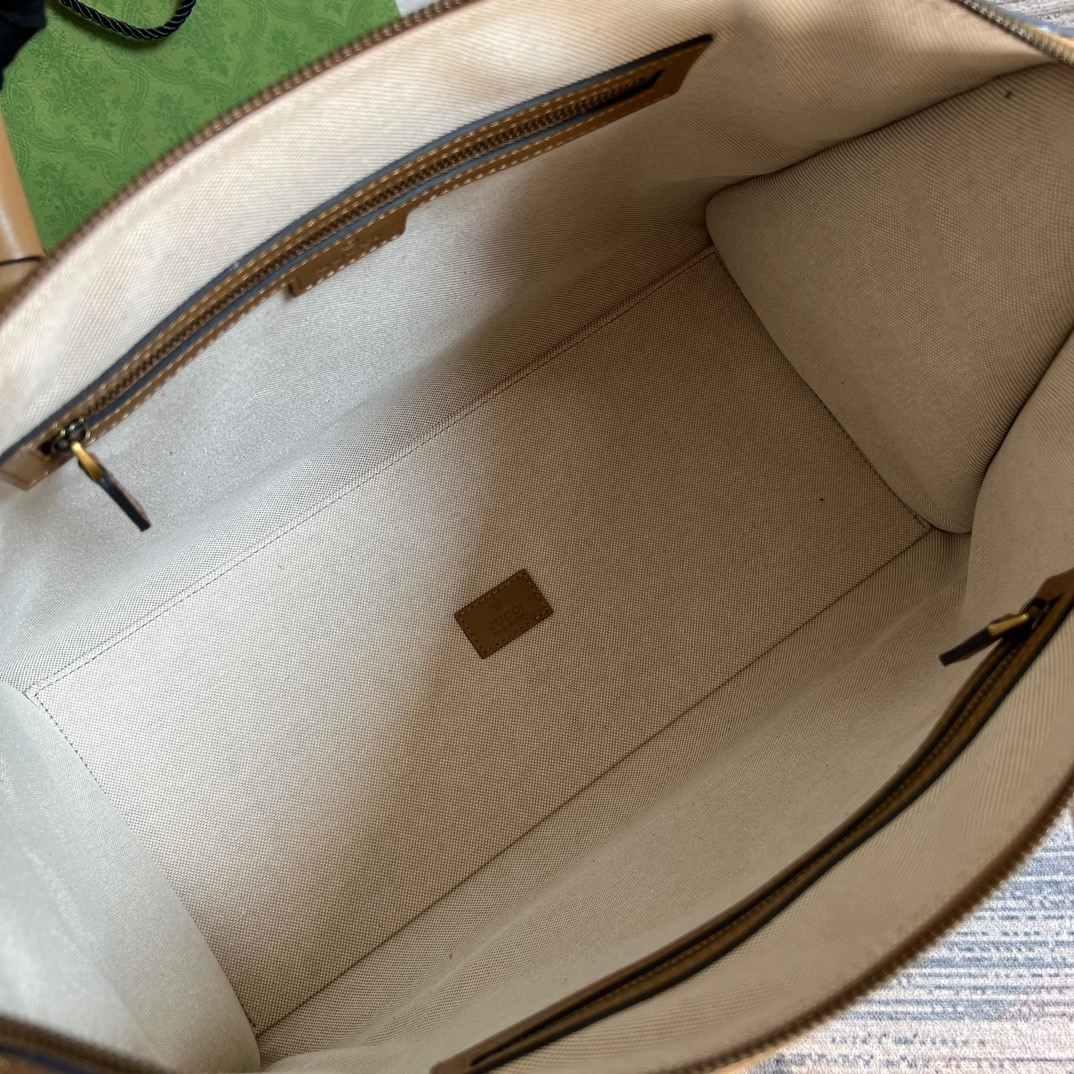 Gvc*1 Double G-Detailed Smooth Large Handbag Grey/Brown/White For Men 15.7 in/ 40 cm 