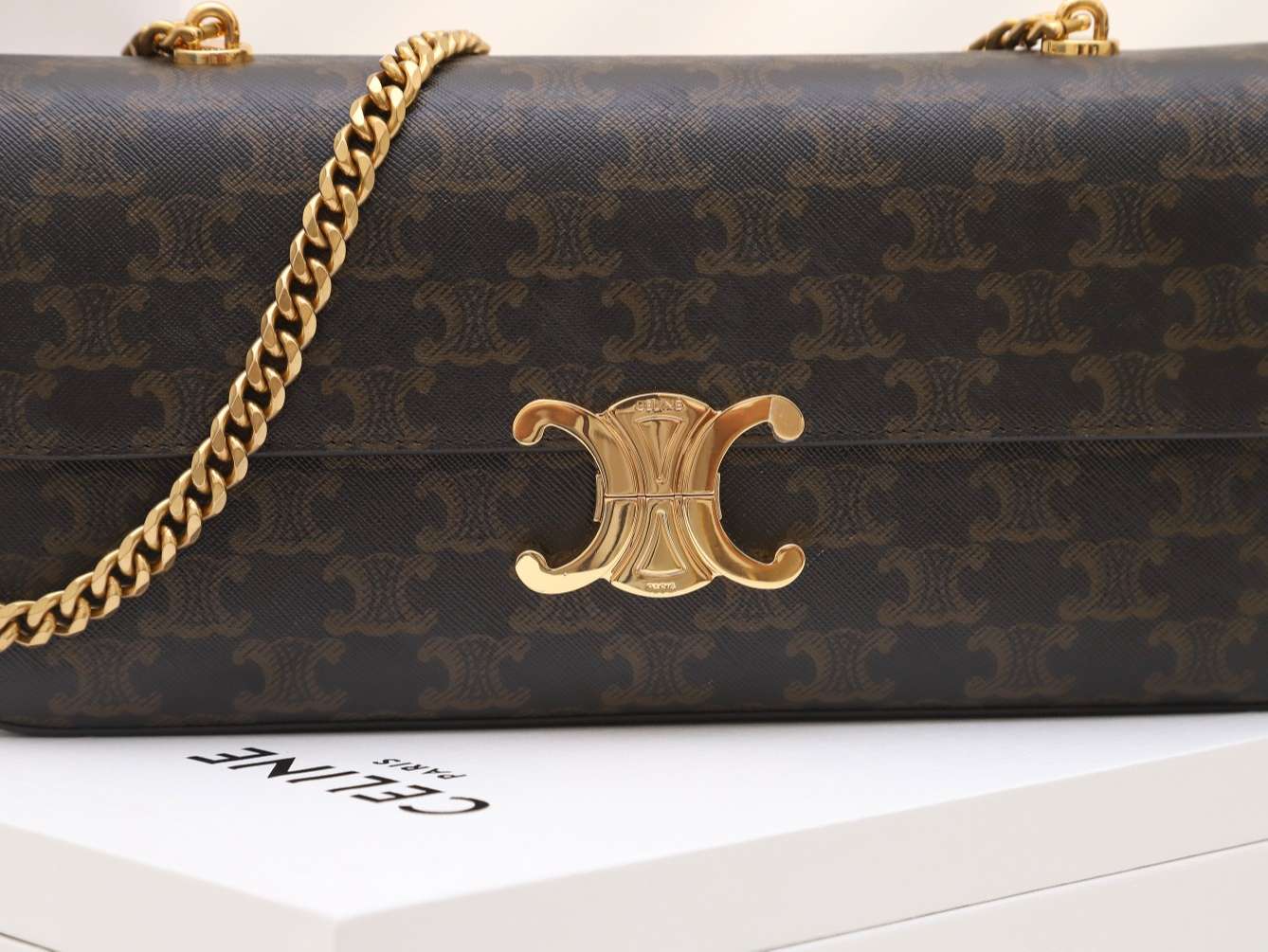 Ce1i*e Chain Shoulder Bag Brown For Women 13in/33cm