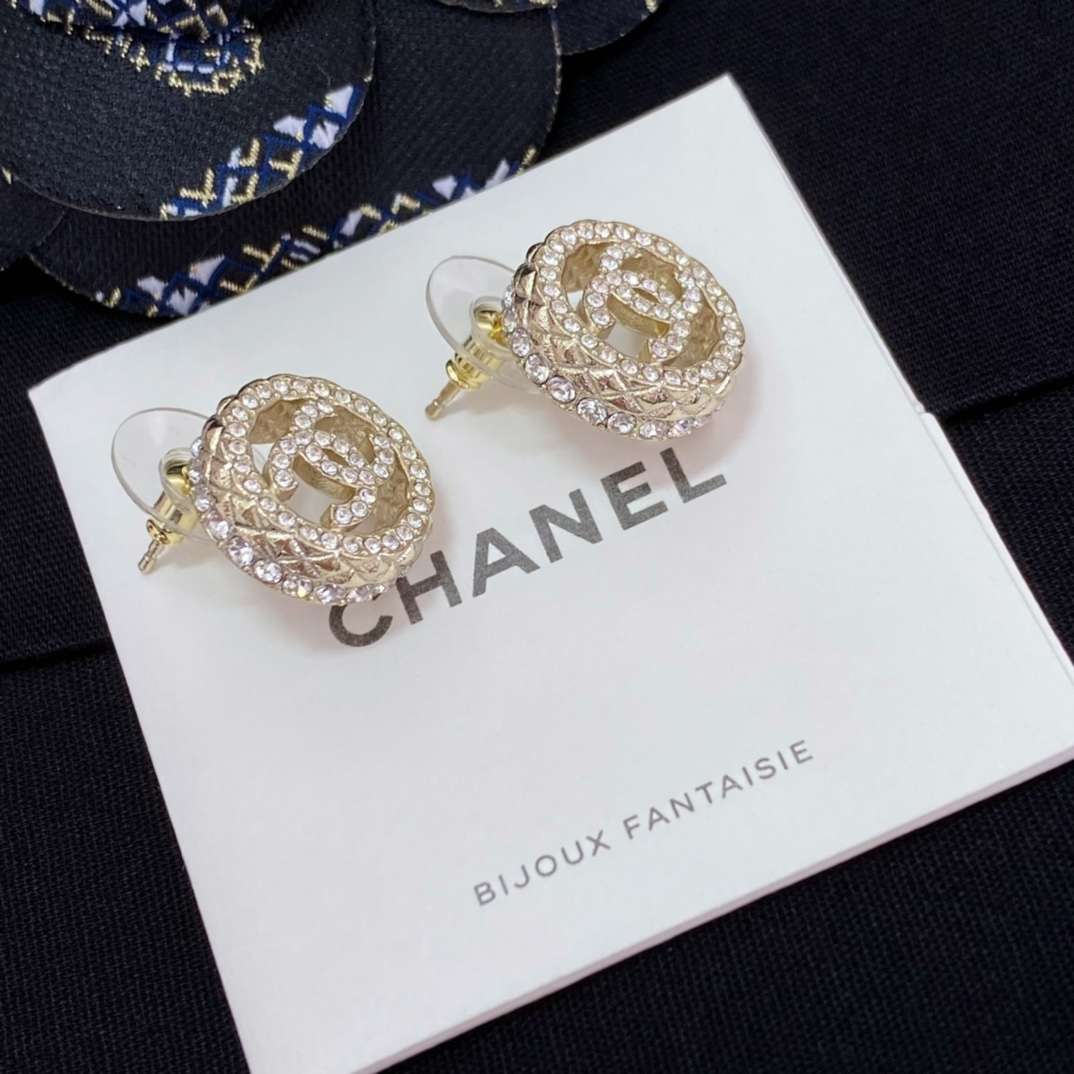 Ch**el Round D1am0nd Earrings Gold For Women