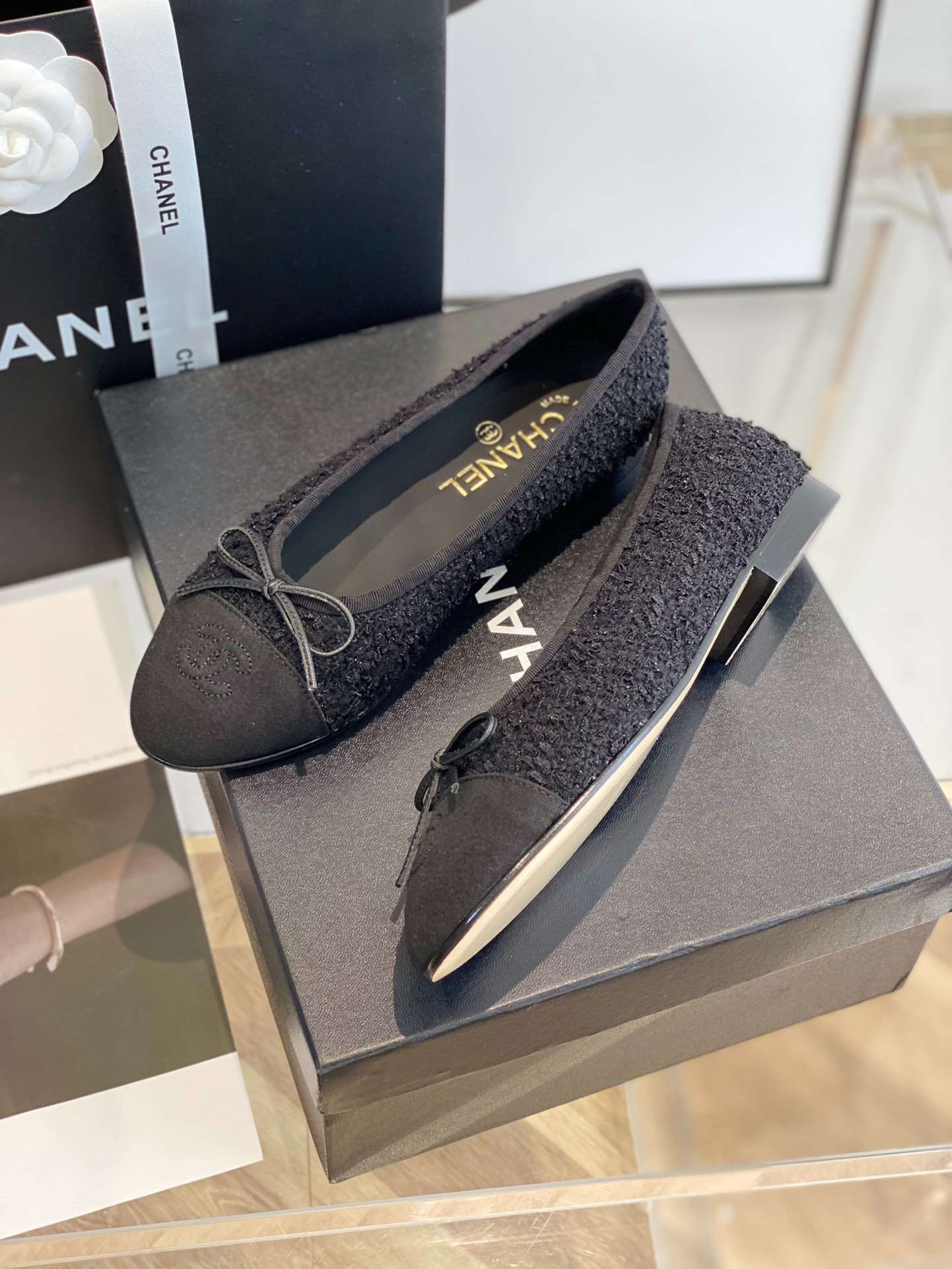 Ch**el Ballet Flats Black For Women