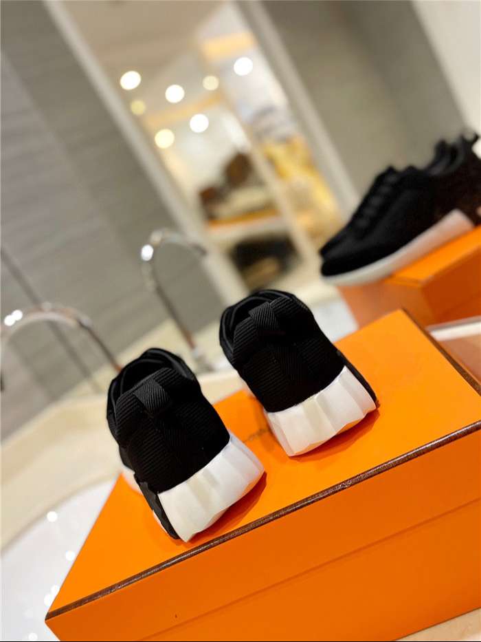 H**me5 Bouncing Sneaker Black For Women
