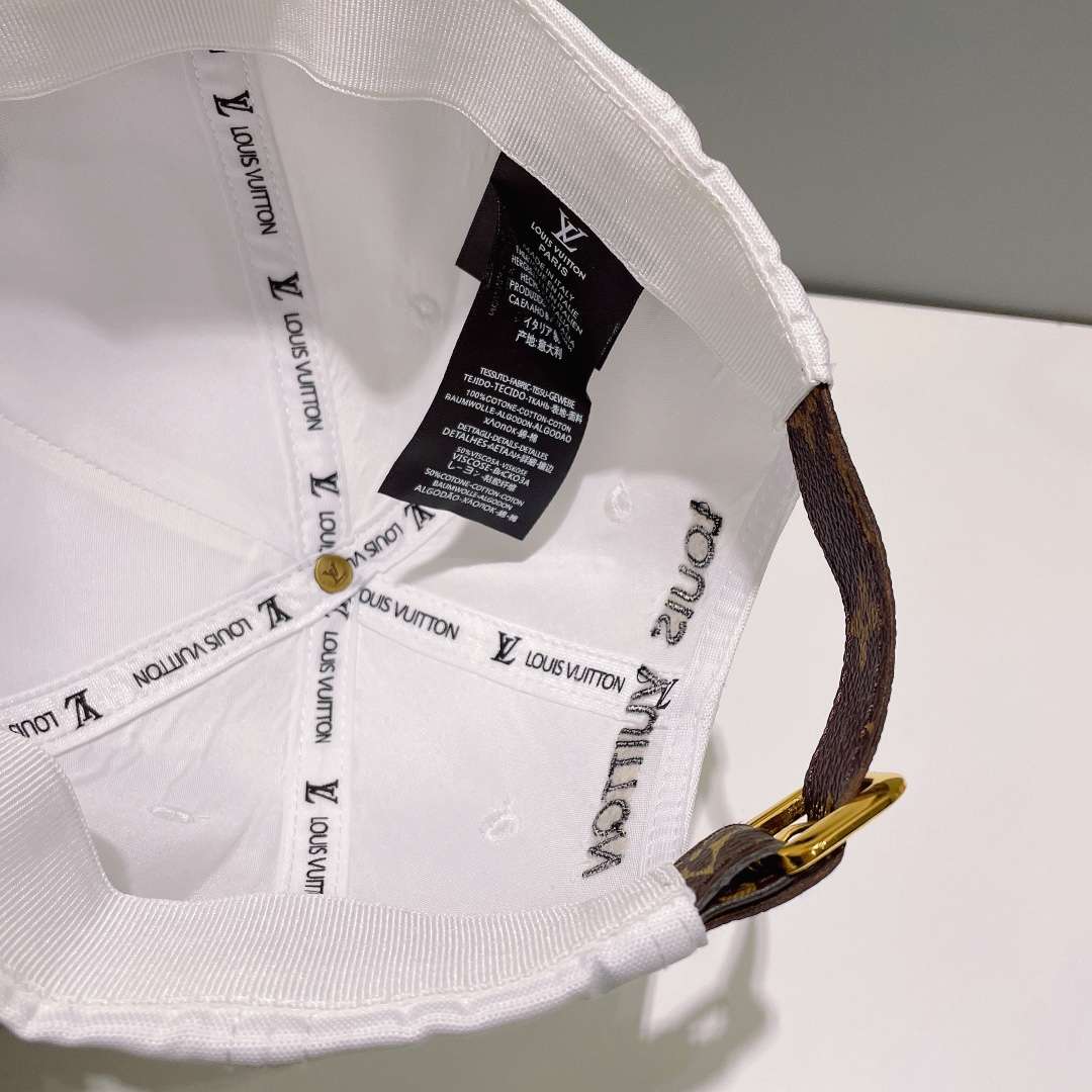 L0vis Vvtt0n Baseball Cap White For Men