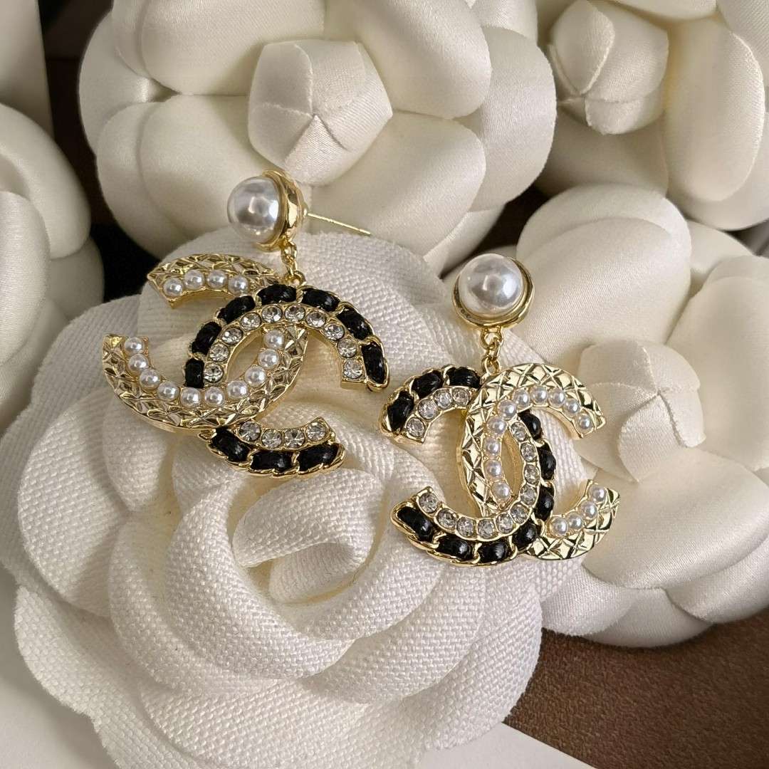 Ch**el Pearl Stud Earrings White For Women