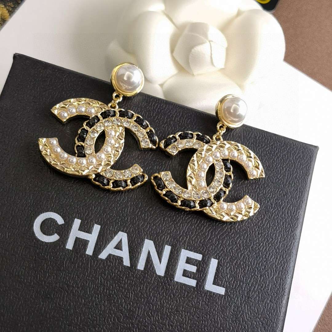 Ch**el Pearl Stud Earrings White For Women