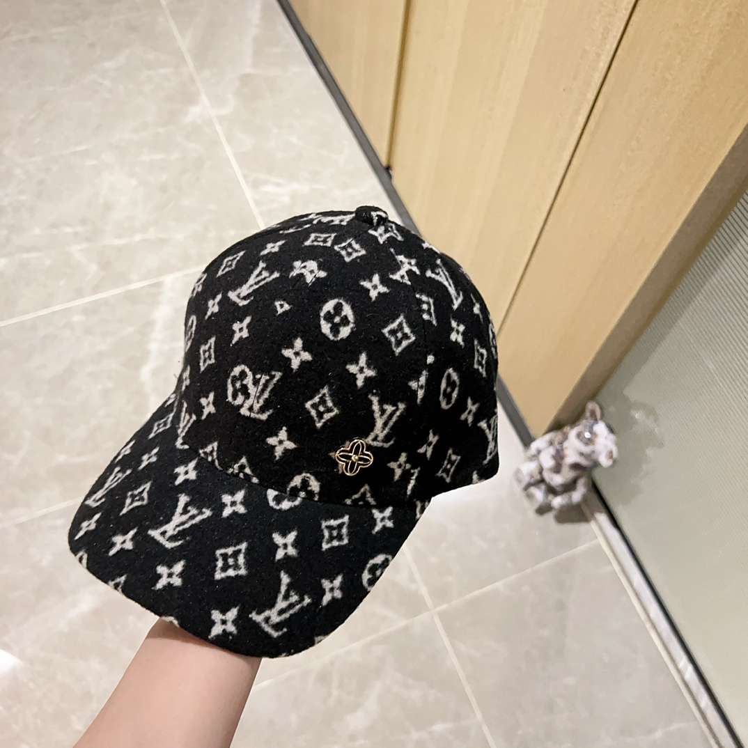 L0vis Vvtt0n Monogram Pattern Cap Black For Women