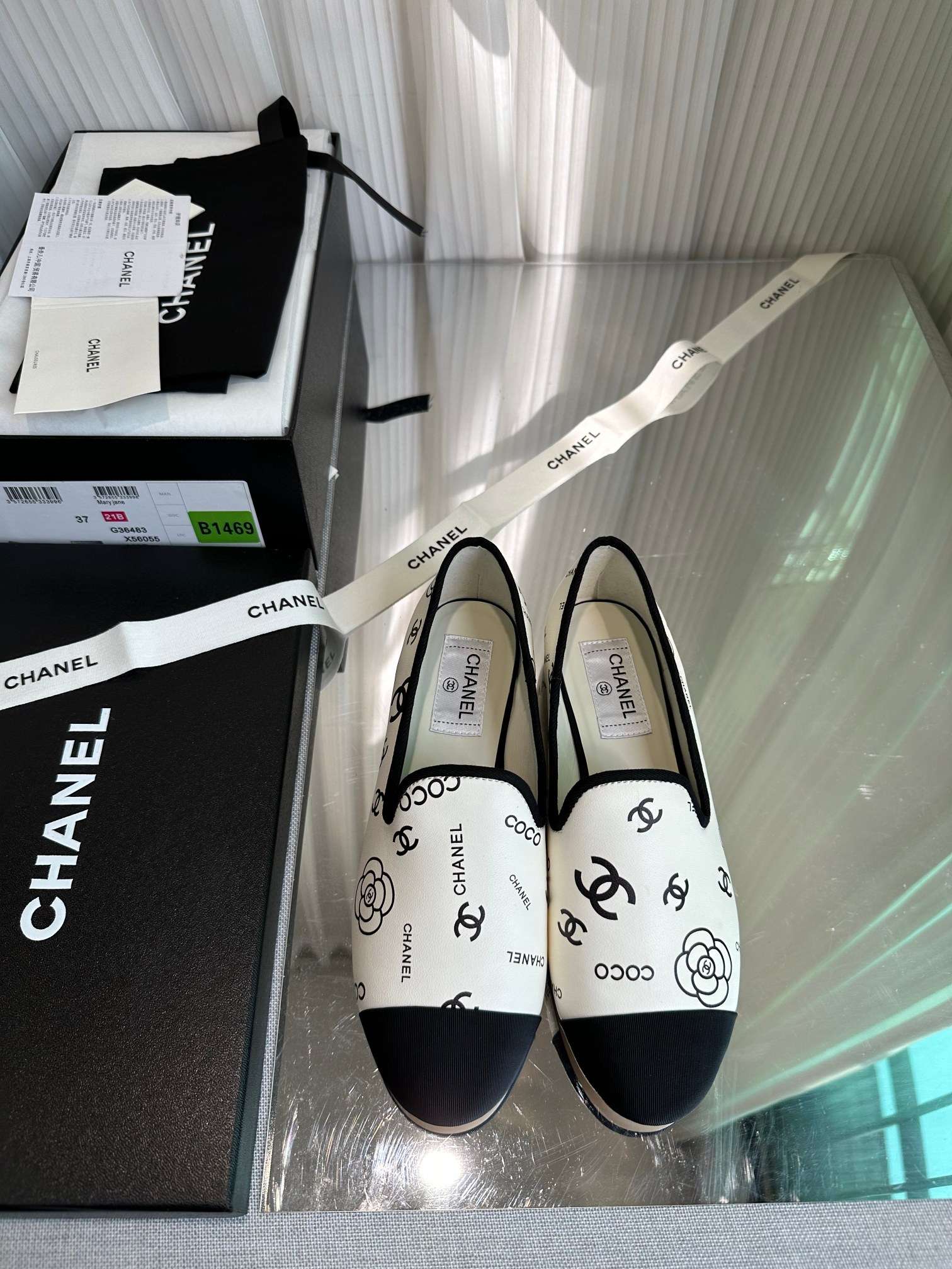 Ch**el Interlocking CC Logo Ballet Flats White For Women