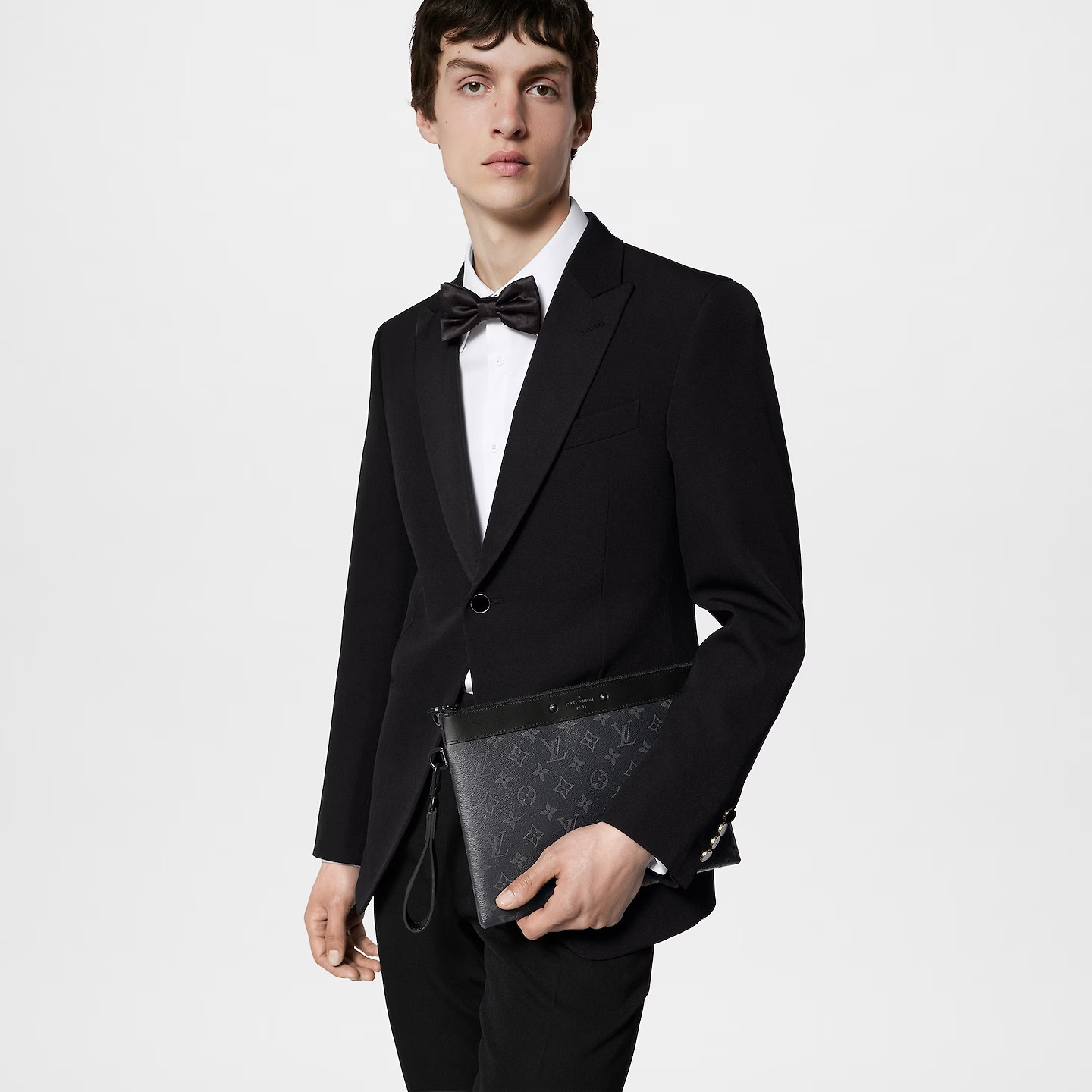 L0vis Vvtt0n Pochette To Go Black For Men 11.8in/30cm M81569