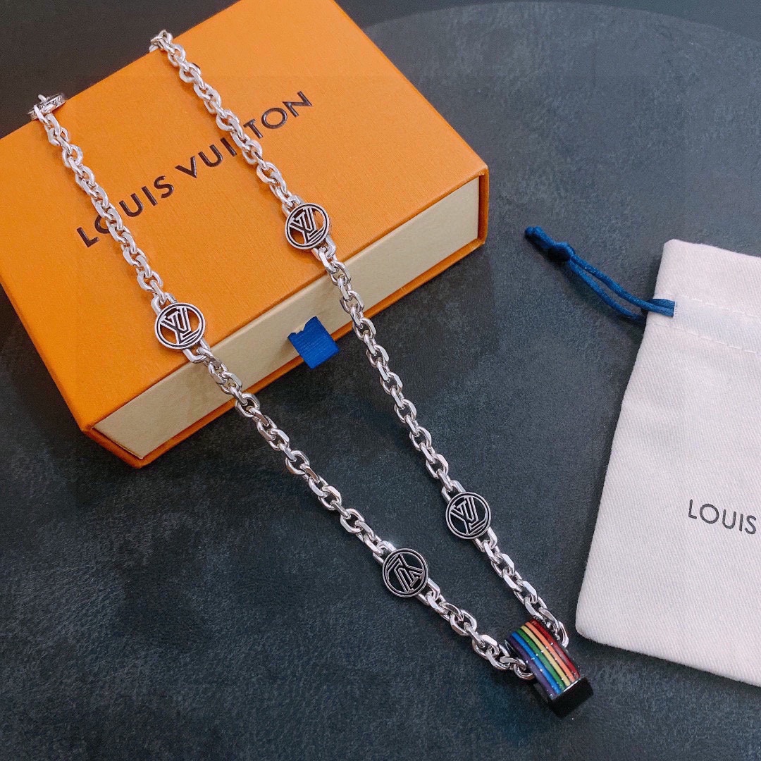 L0vis Vvtt0n Necklace Silver For Women