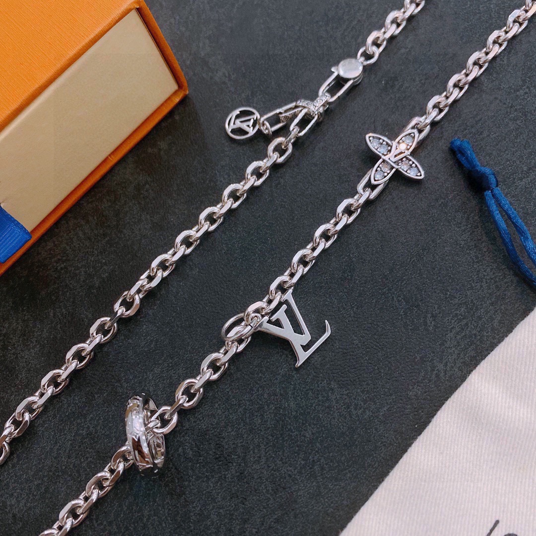 L0vis Vvtt0n Necklace Silver For Women